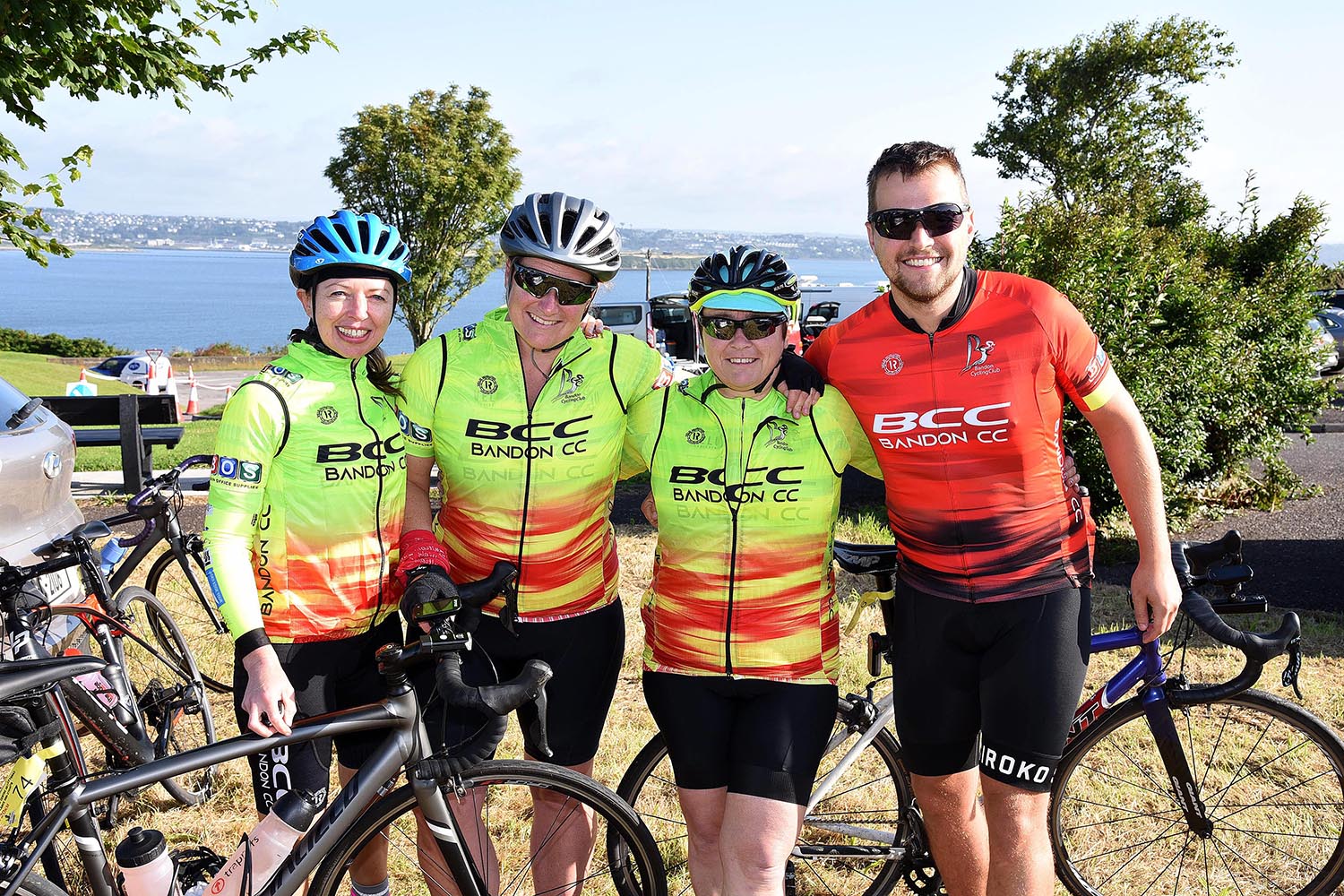 Fort 2 Fort Cycling team posing for a picture